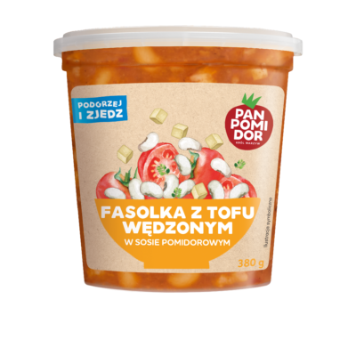 fasolka z tofu wędzonym w sosie pomidorowym